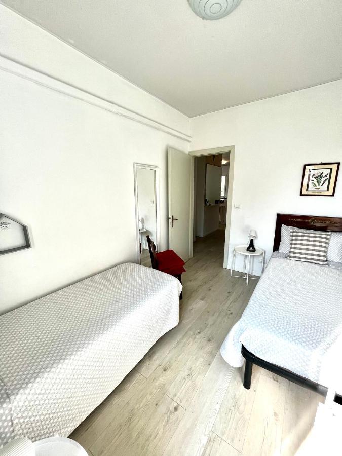 Your Familyapartment In Sirmione Kültér fotó