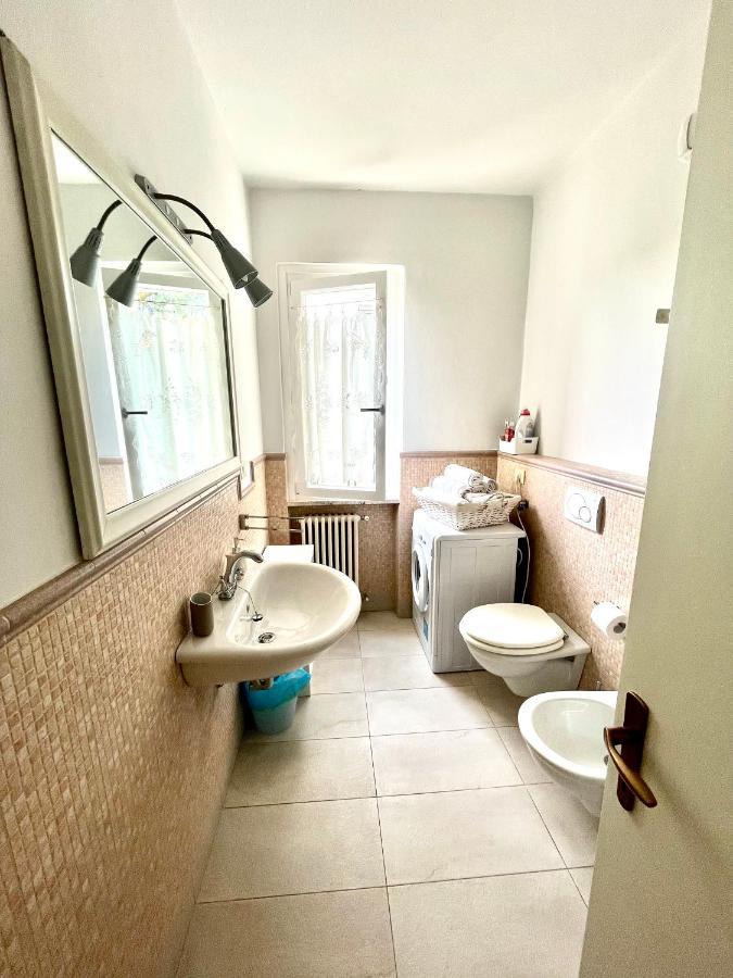 Your Familyapartment In Sirmione Kültér fotó