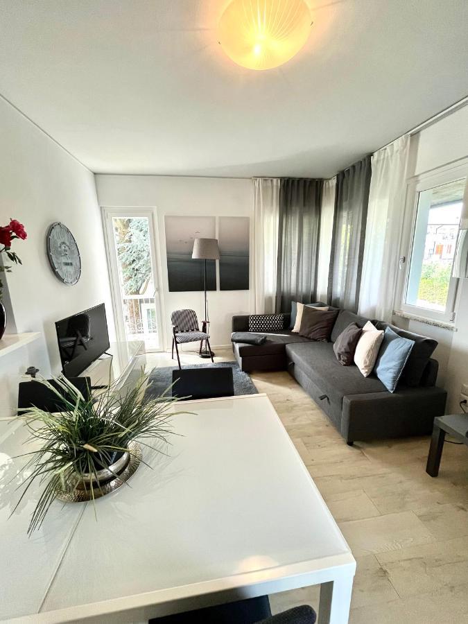 Your Familyapartment In Sirmione Kültér fotó