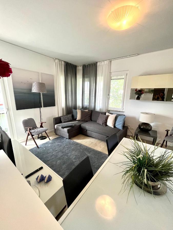 Your Familyapartment In Sirmione Kültér fotó