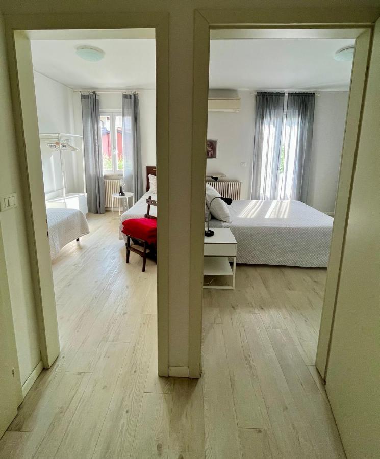 Your Familyapartment In Sirmione Kültér fotó