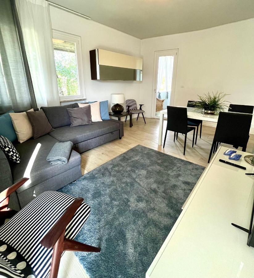 Your Familyapartment In Sirmione Kültér fotó
