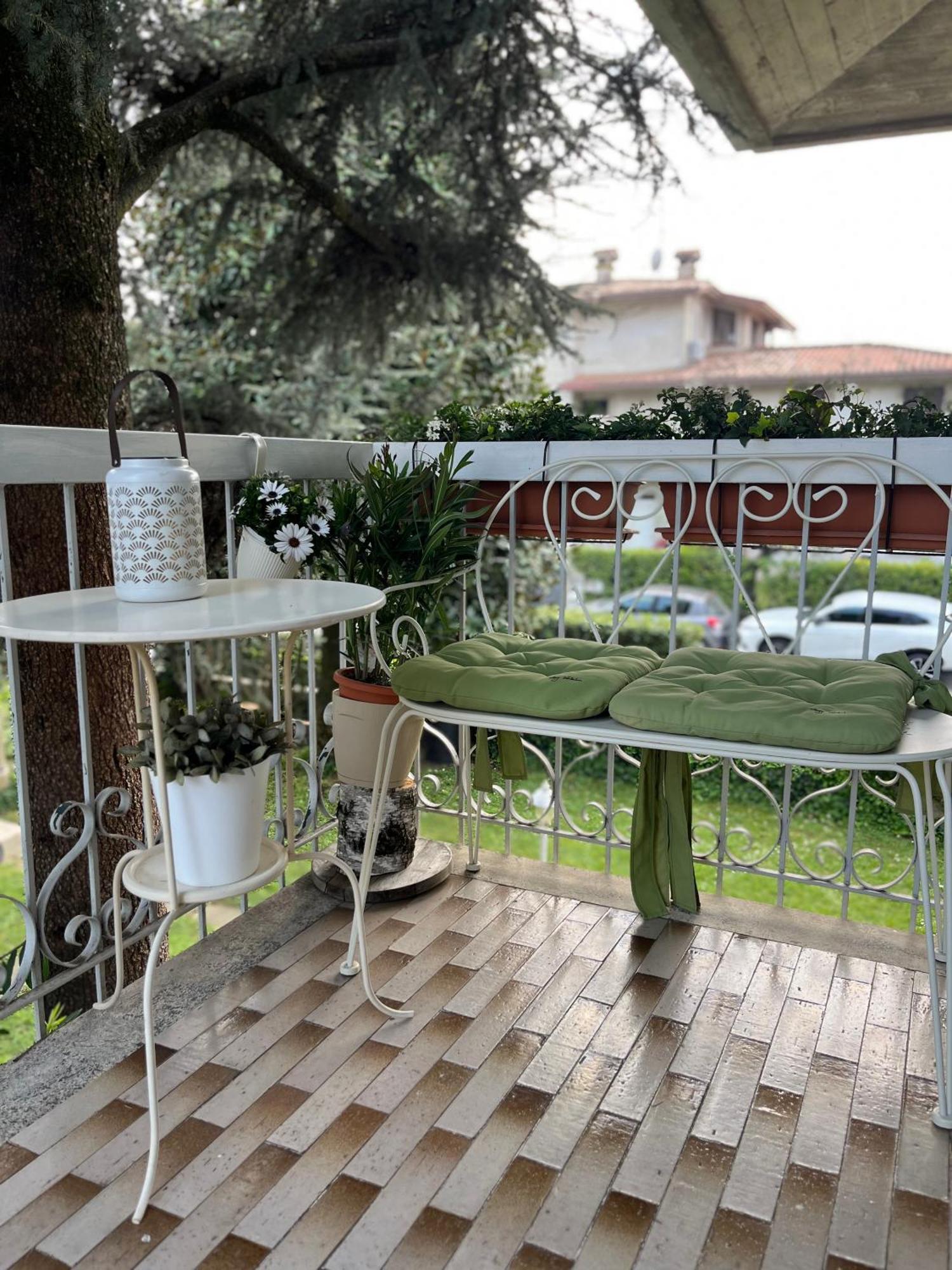 Your Familyapartment In Sirmione Kültér fotó