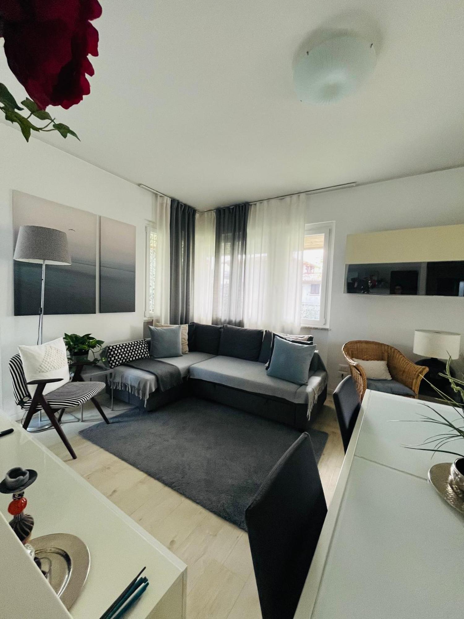 Your Familyapartment In Sirmione Kültér fotó